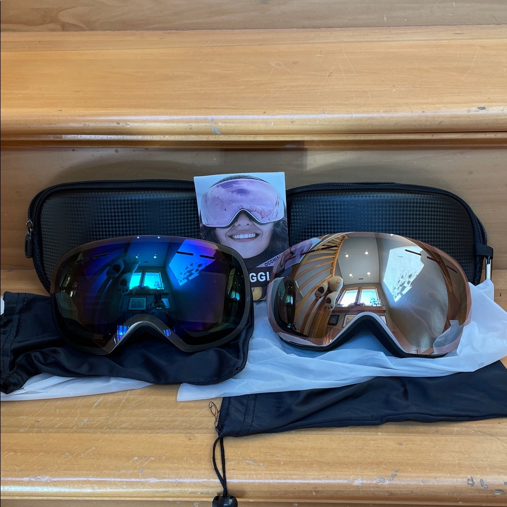 Snow Goggles with pink and Blue Finish